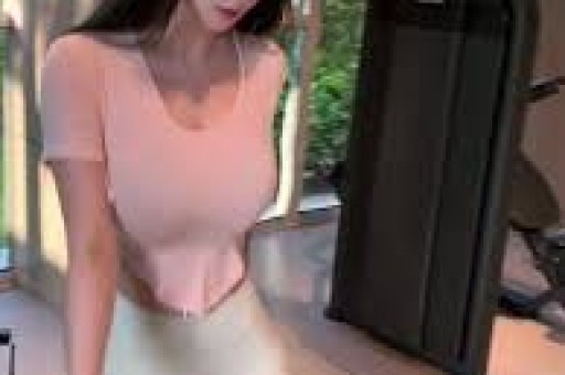 香港最后一个天后被拍到和黑人出入酒店如今44岁孤身一人